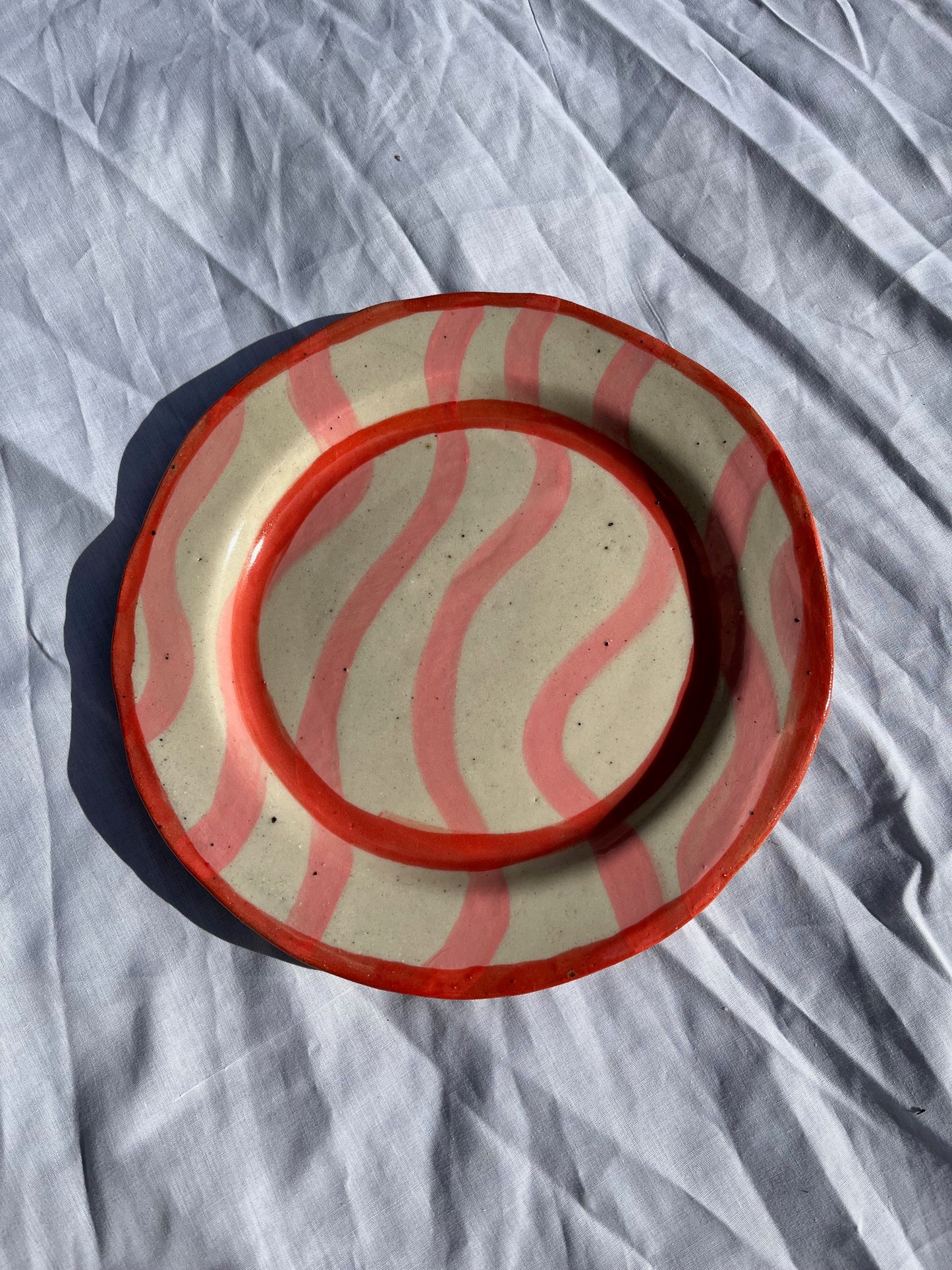 Squiggle Dinner Plate - Pink and Red 23cm